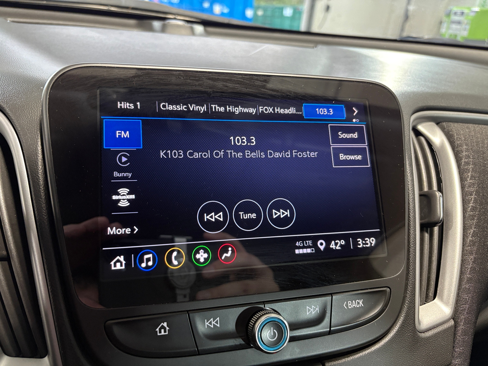 Thumbnail: 2023 Chevrolet Malibu - 4