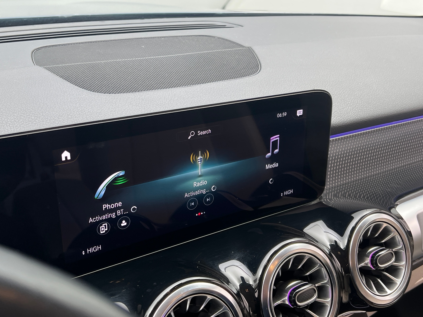 Thumbnail: 2023 Mercedes-Benz GLB - 3