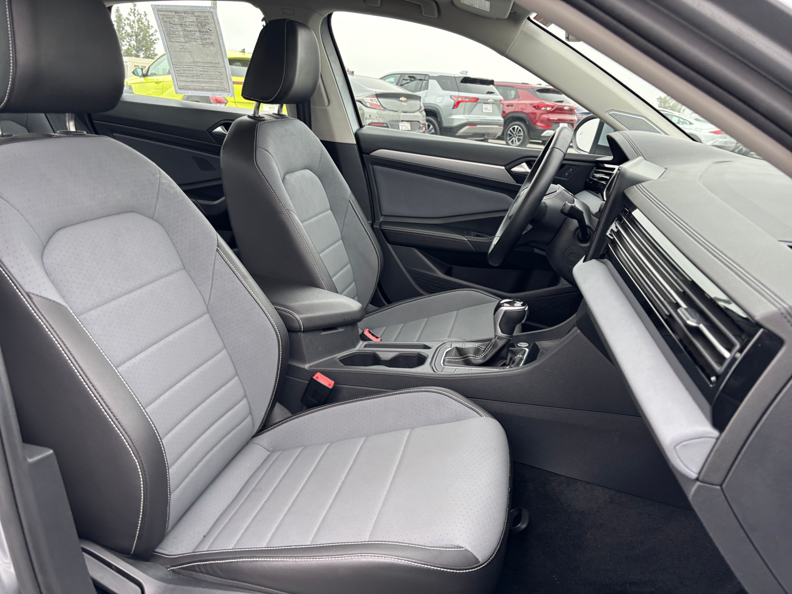 Thumbnail: 2025 Volkswagen Jetta - 2