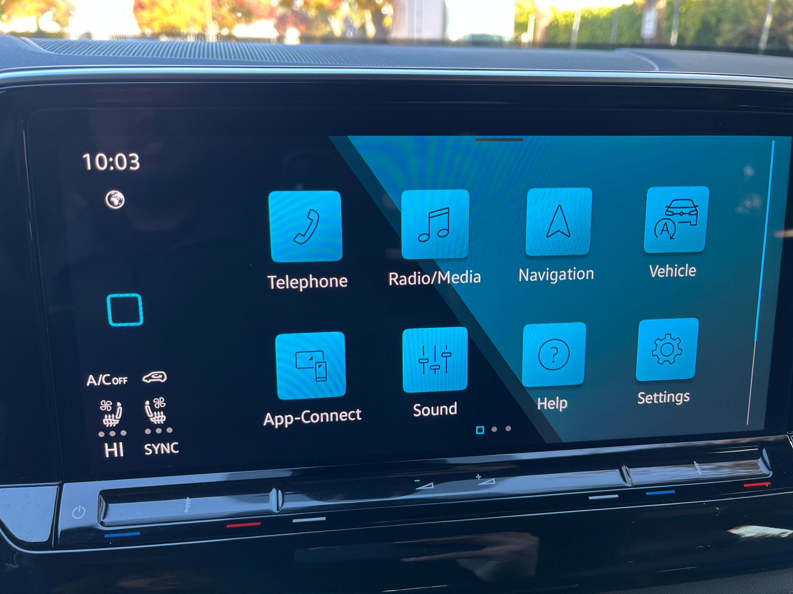 Thumbnail: 2025 Volkswagen Atlas - 3