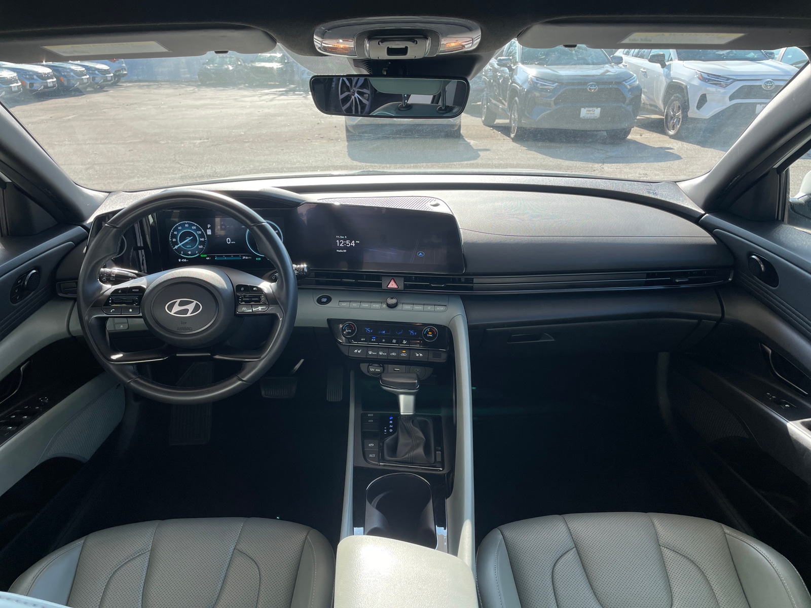 Thumbnail: 2025 Hyundai Elantra - 3