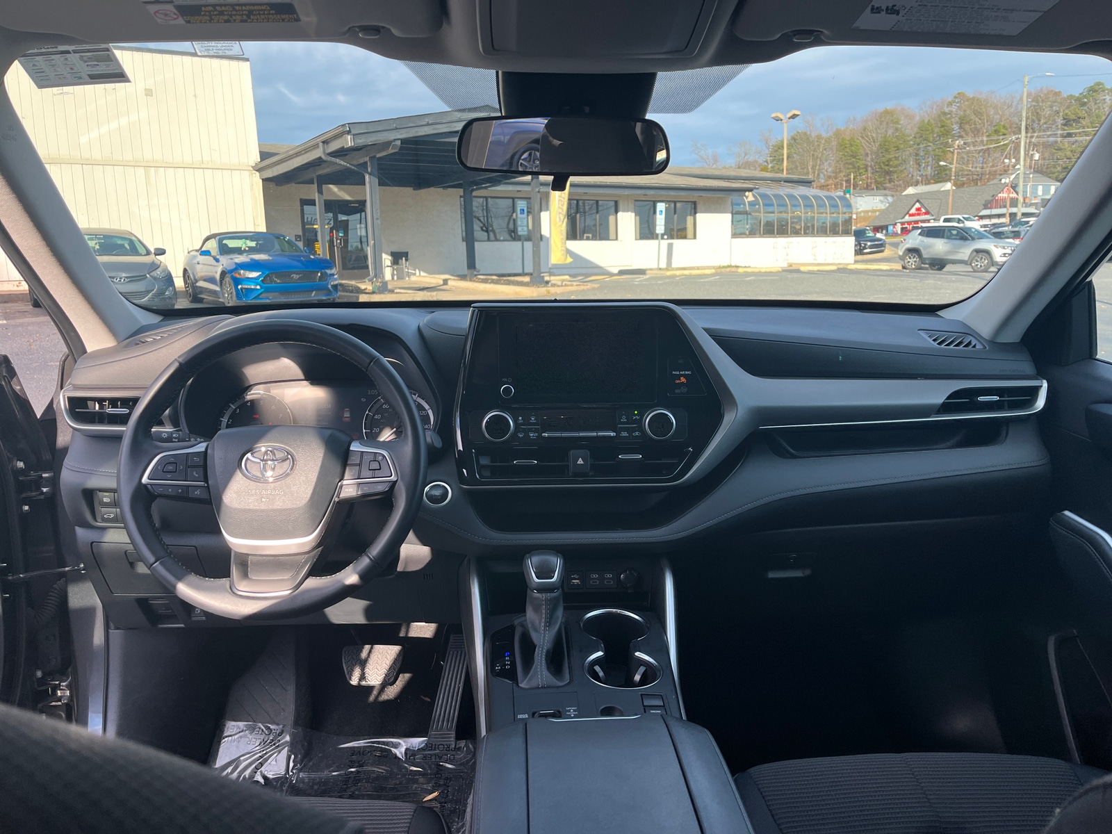 Thumbnail: 2025 Toyota Highlander - 3