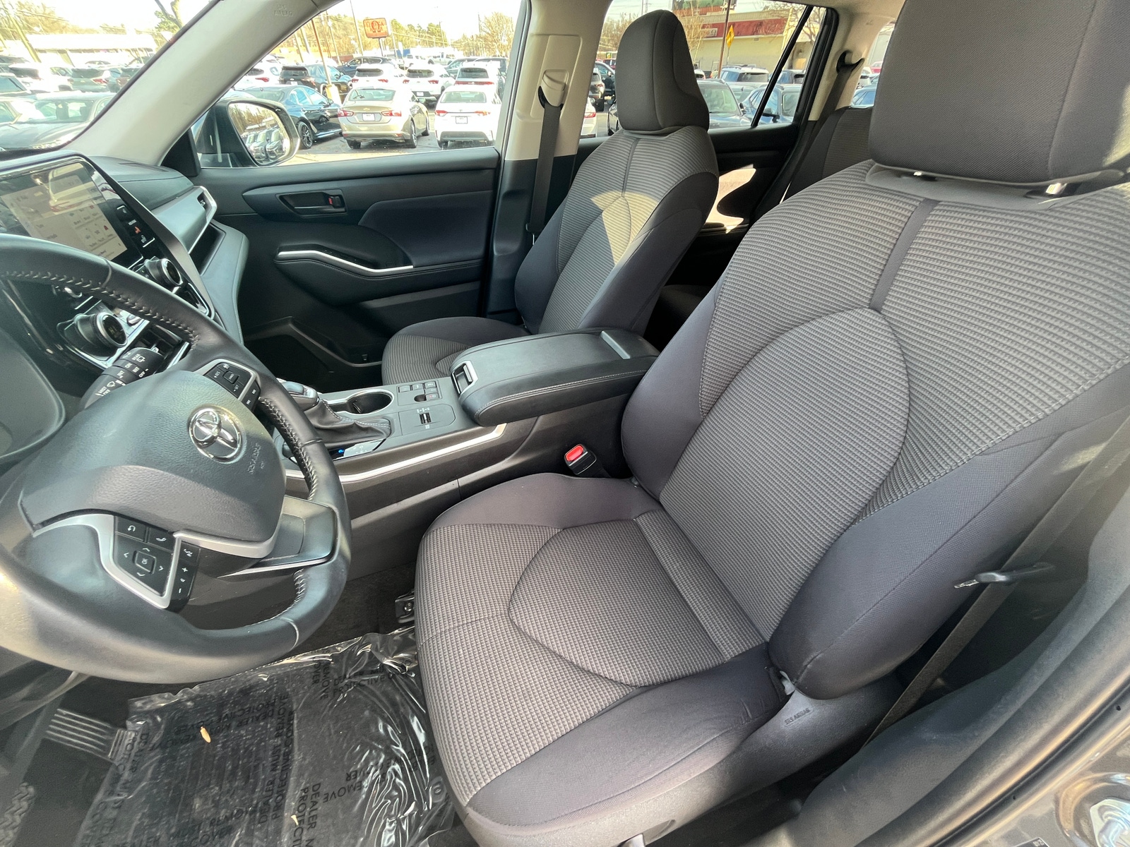 Thumbnail: 2025 Toyota Highlander - 2