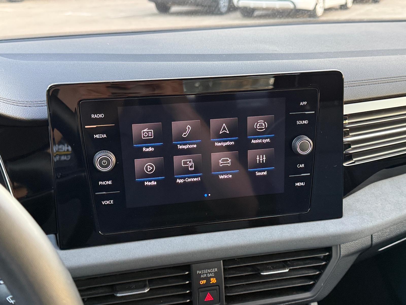 Thumbnail: 2025 Volkswagen Jetta - 4