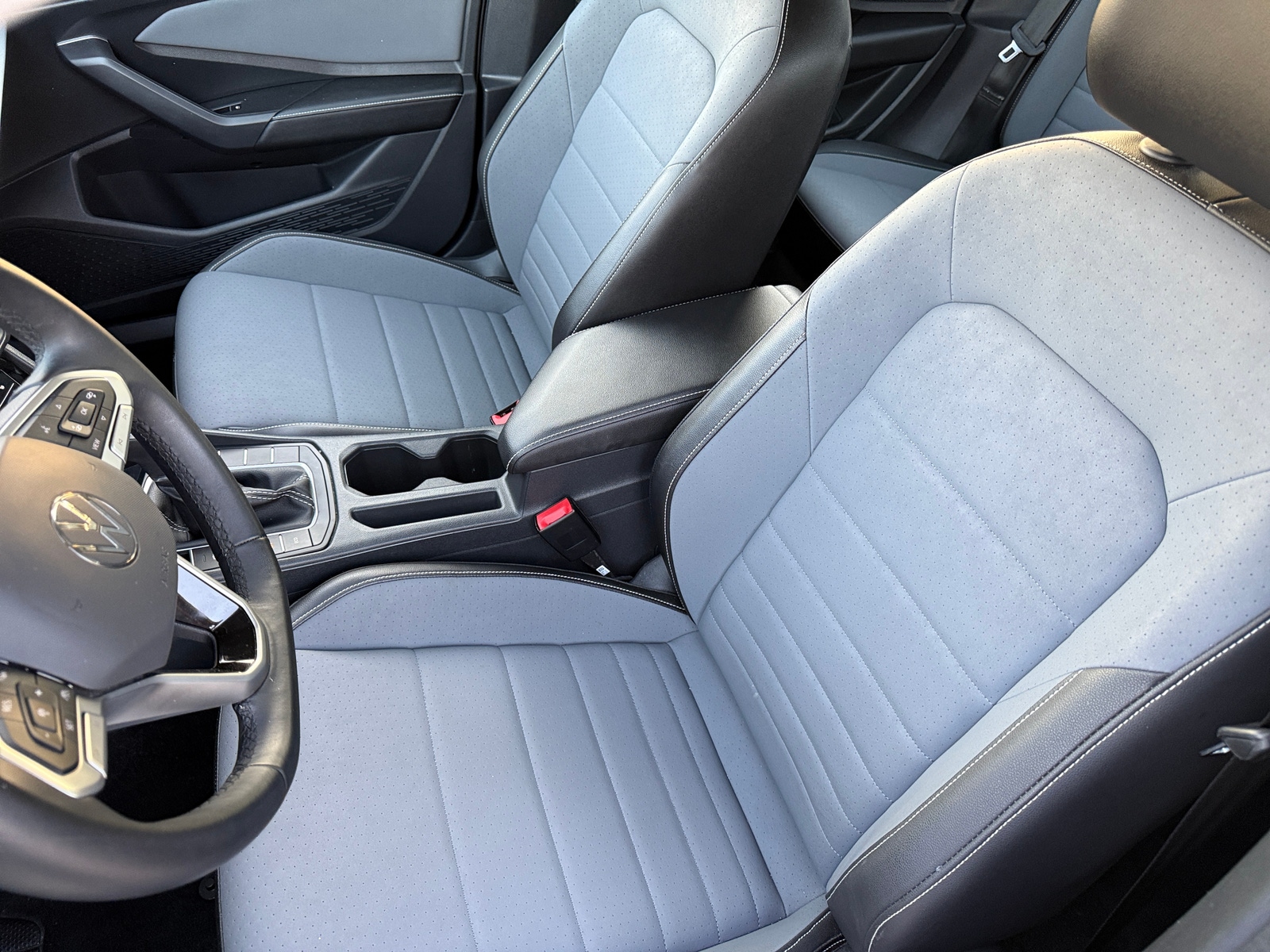 Thumbnail: 2025 Volkswagen Jetta - 2