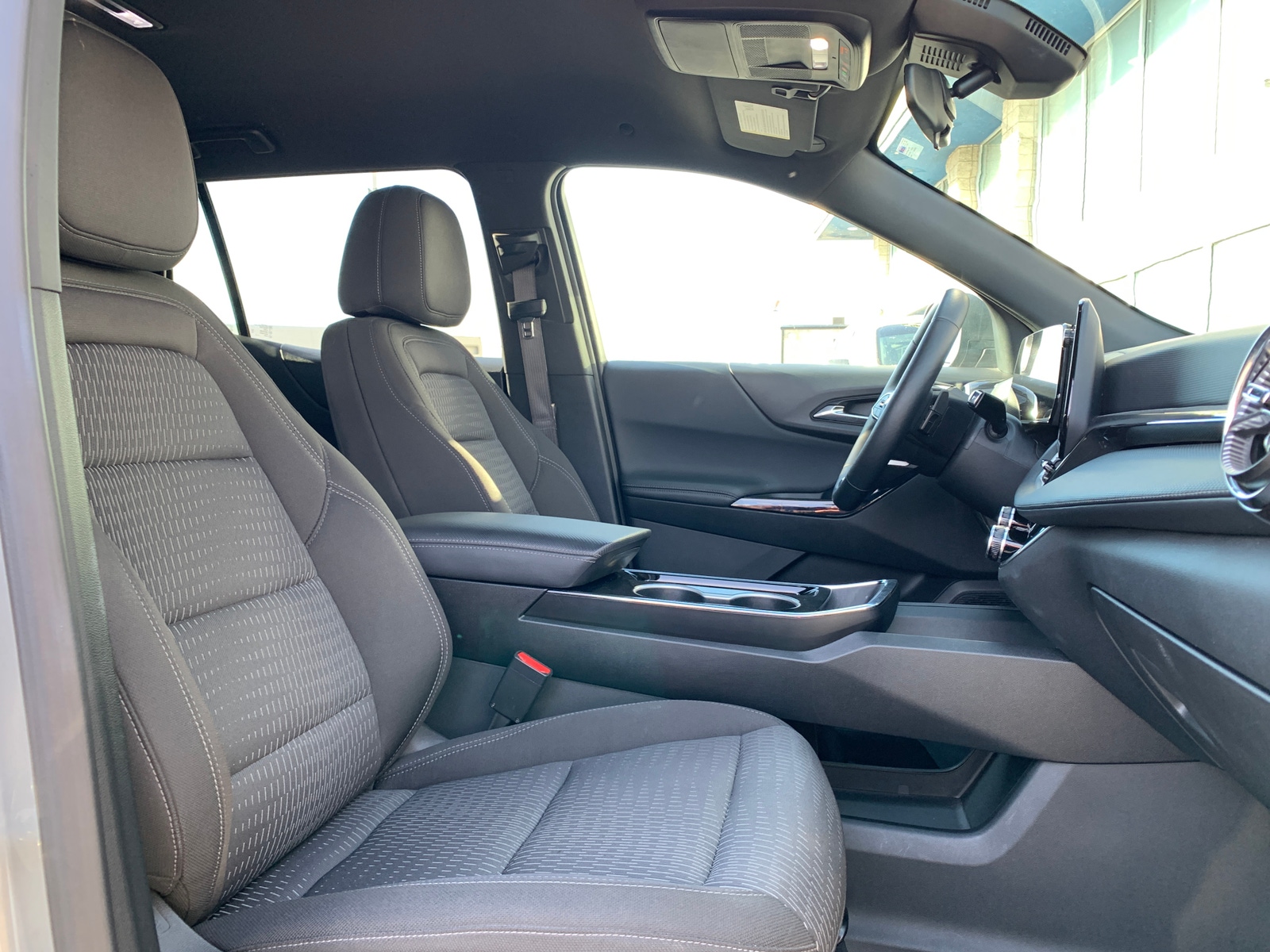 Thumbnail: 2025 Chevrolet Equinox - 2