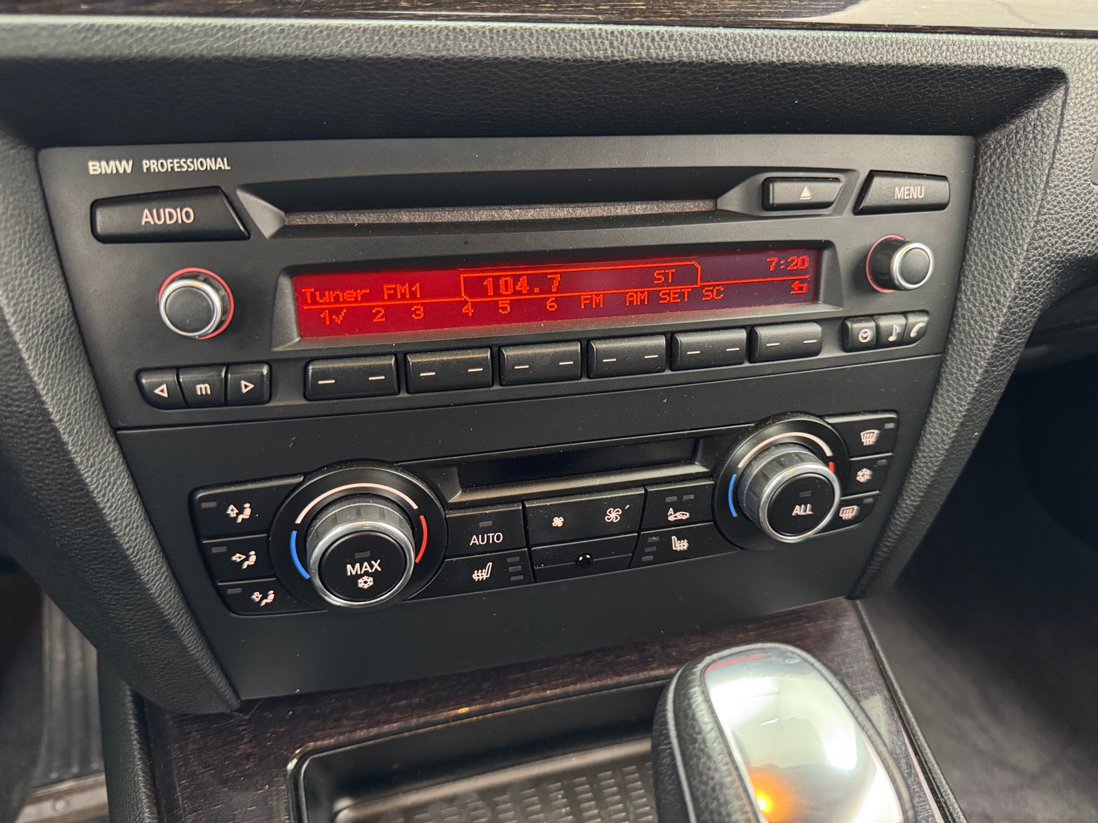 Thumbnail: 2011 BMW 3 Series - 3