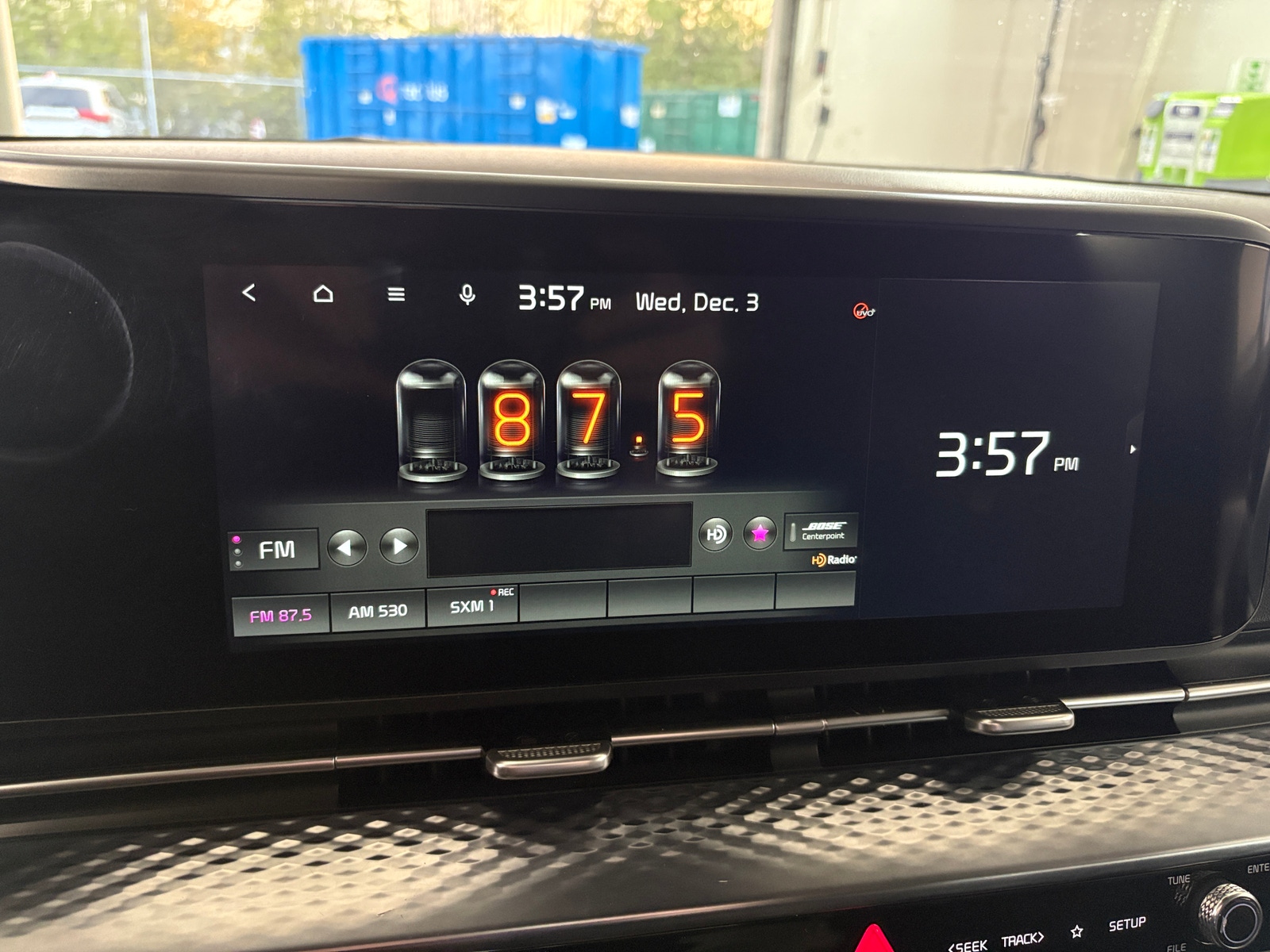 Thumbnail: 2022 Kia Carnival - 3