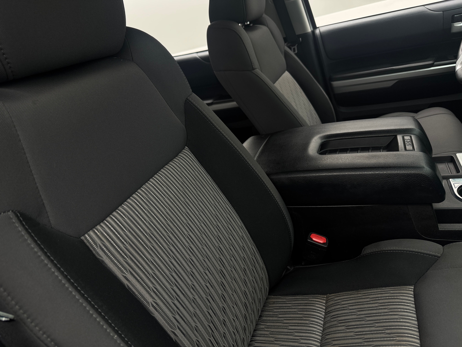 Thumbnail: 2016 Toyota Tundra - 2