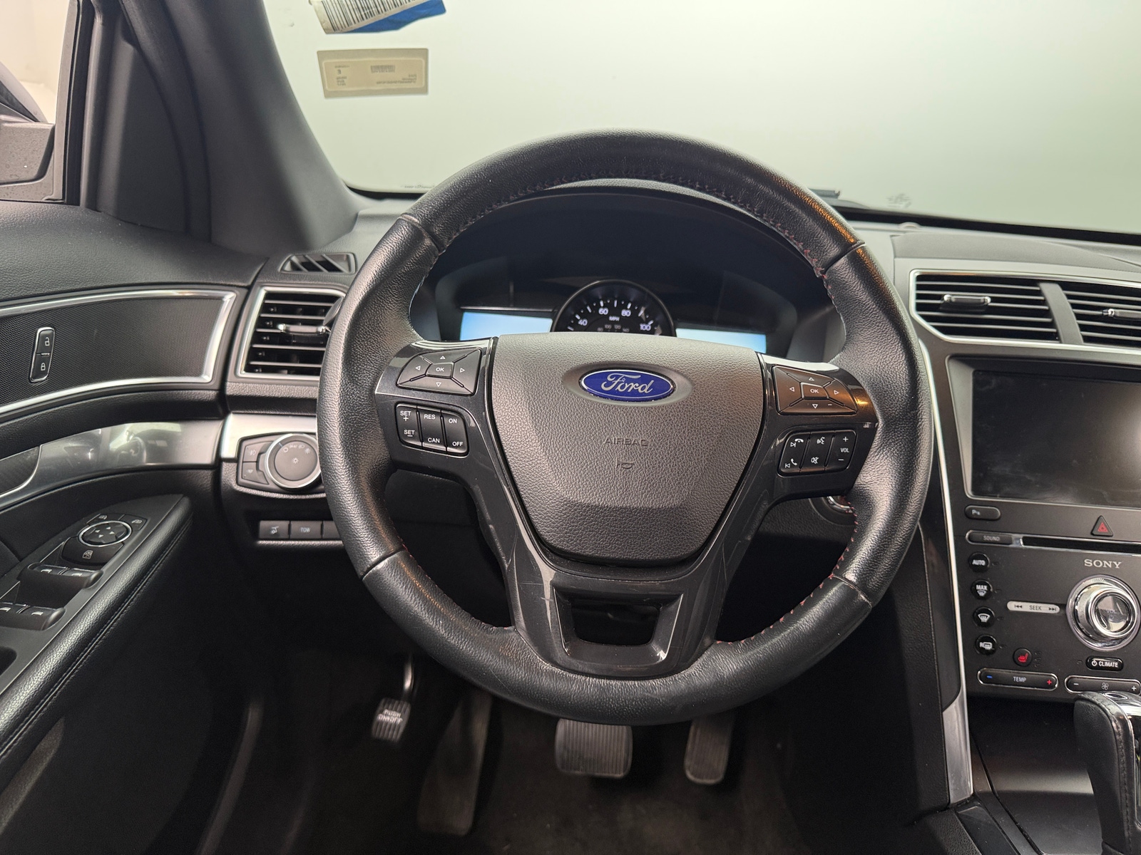 Thumbnail: 2017 Ford Explorer - 4