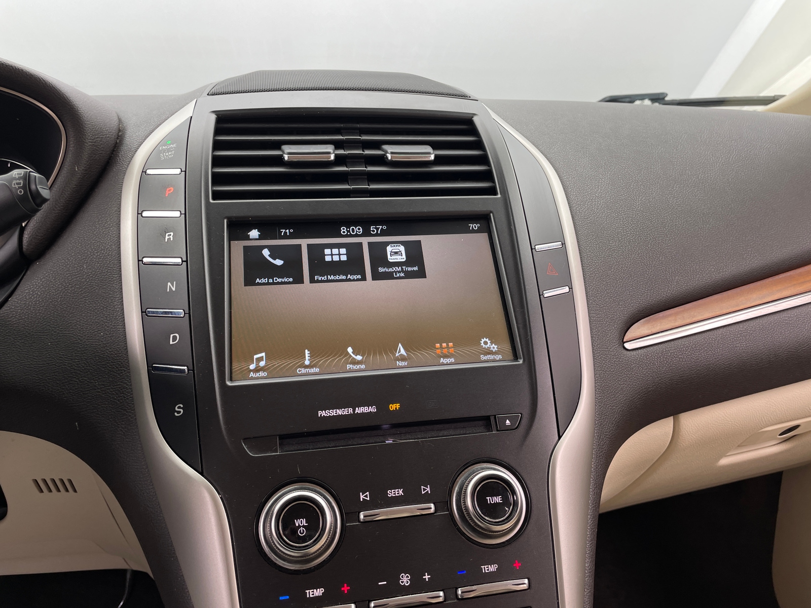 Thumbnail: 2016 Lincoln MKC - 3