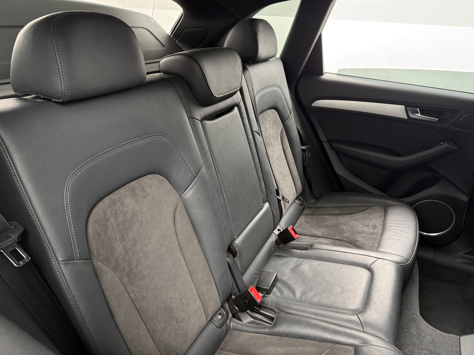 Thumbnail: 2016 Audi SQ5 - 5