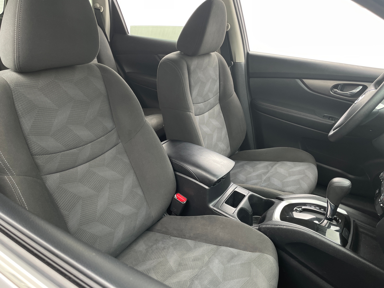 Thumbnail: 2016 Nissan Rogue - 2