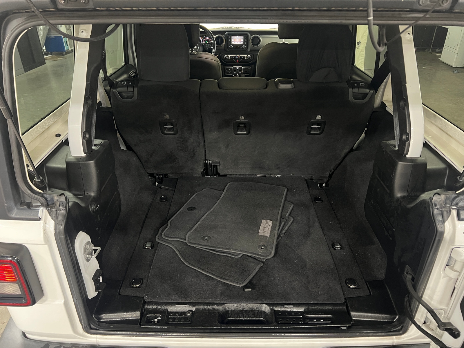 Thumbnail: 2020 Jeep Wrangler - 7