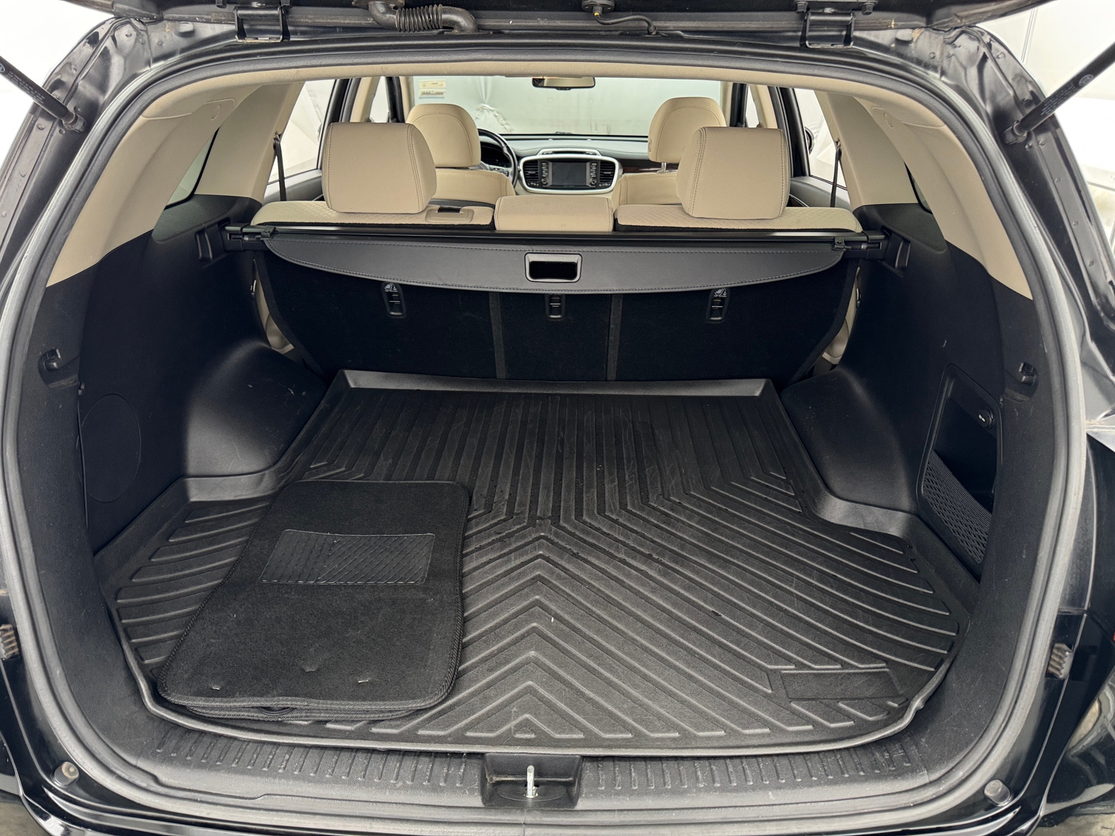 Thumbnail: 2018 Kia Sorento - 7