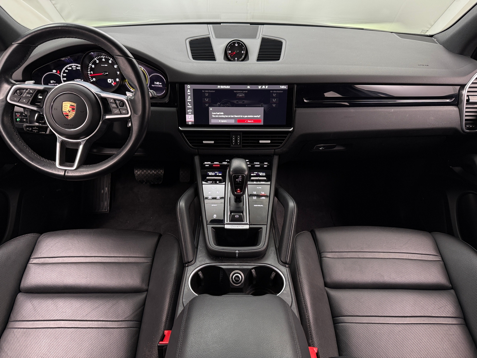 Thumbnail: 2021 Porsche Cayenne - 2