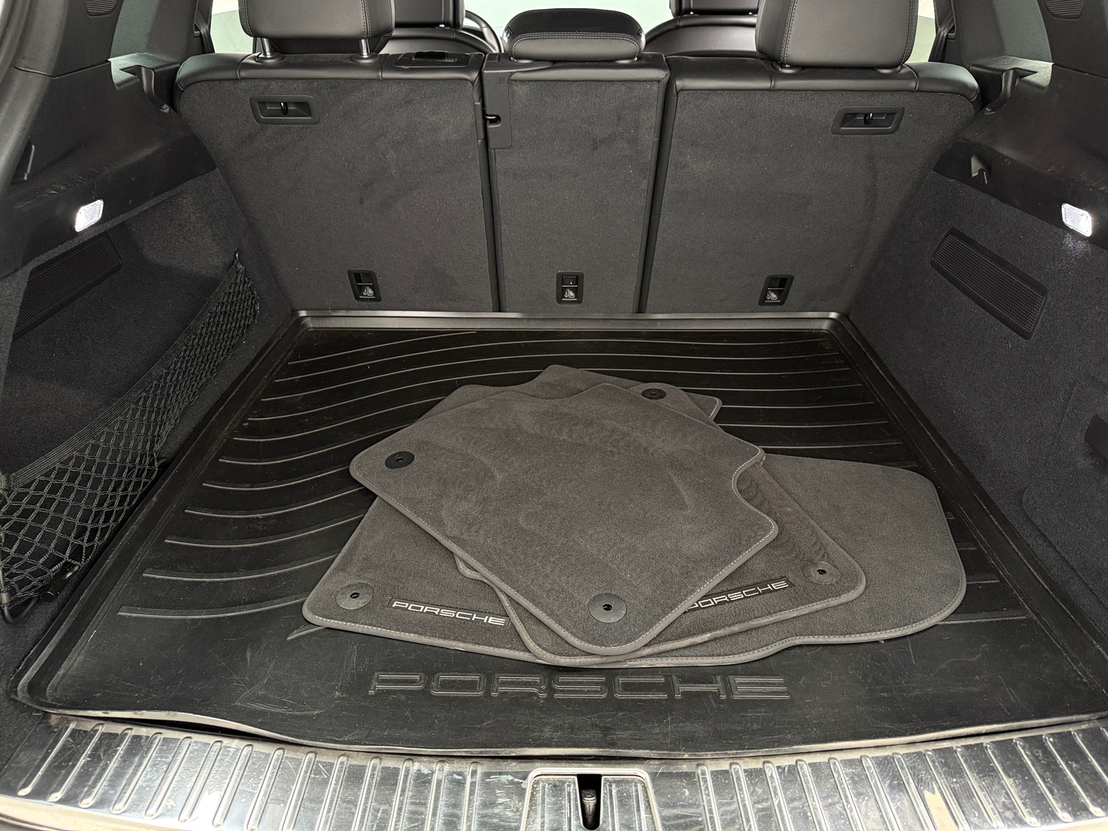 Thumbnail: 2021 Porsche Cayenne - 6