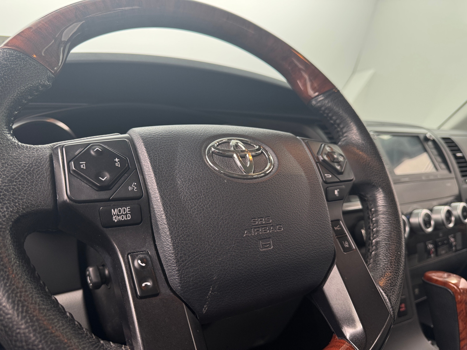 Thumbnail: 2020 Toyota Sequoia - 4