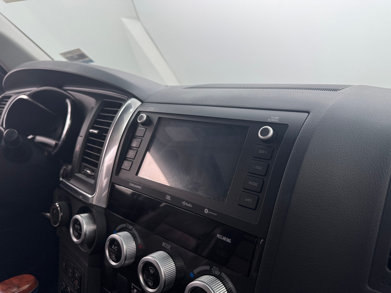 Thumbnail: 2020 Toyota Sequoia - 3