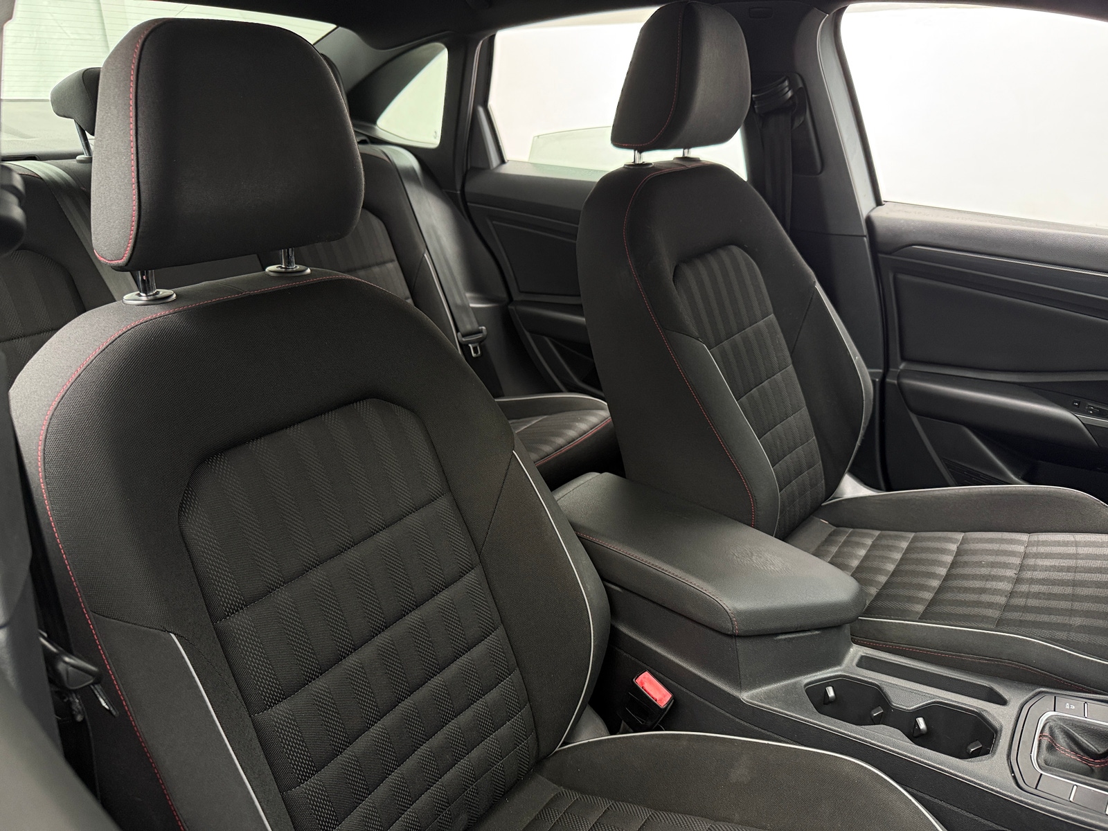 Thumbnail: 2019 Volkswagen Jetta - 2