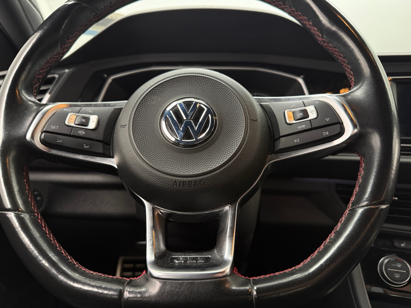 Thumbnail: 2019 Volkswagen Jetta - 5