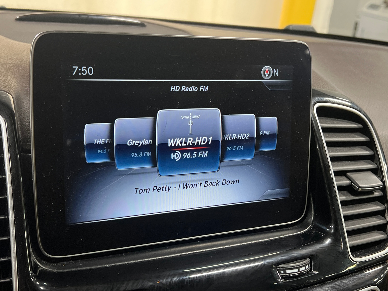 Thumbnail: 2018 Mercedes-Benz GLE - 3