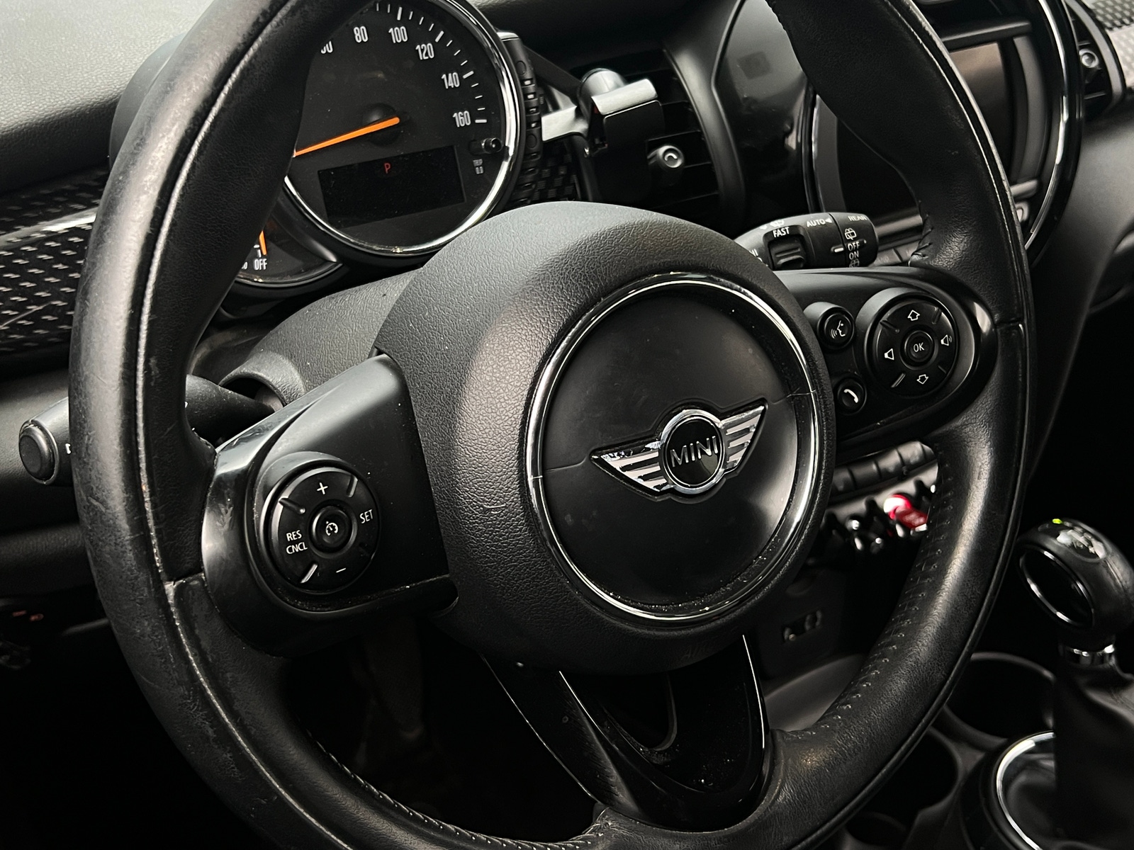 Thumbnail: 2016 MINI Cooper Hardtop - 4