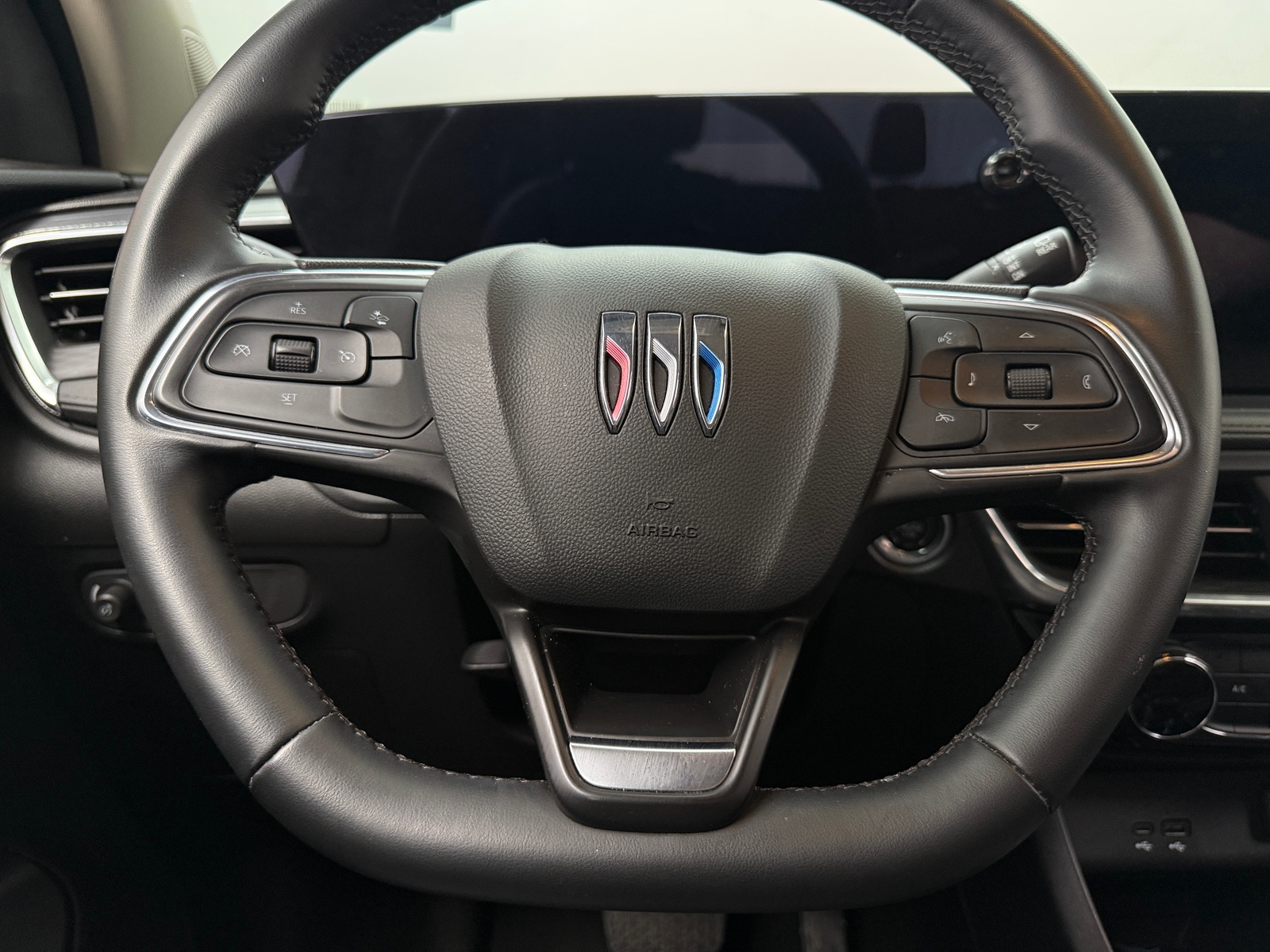 Thumbnail: 2024 Buick Encore GX - 4