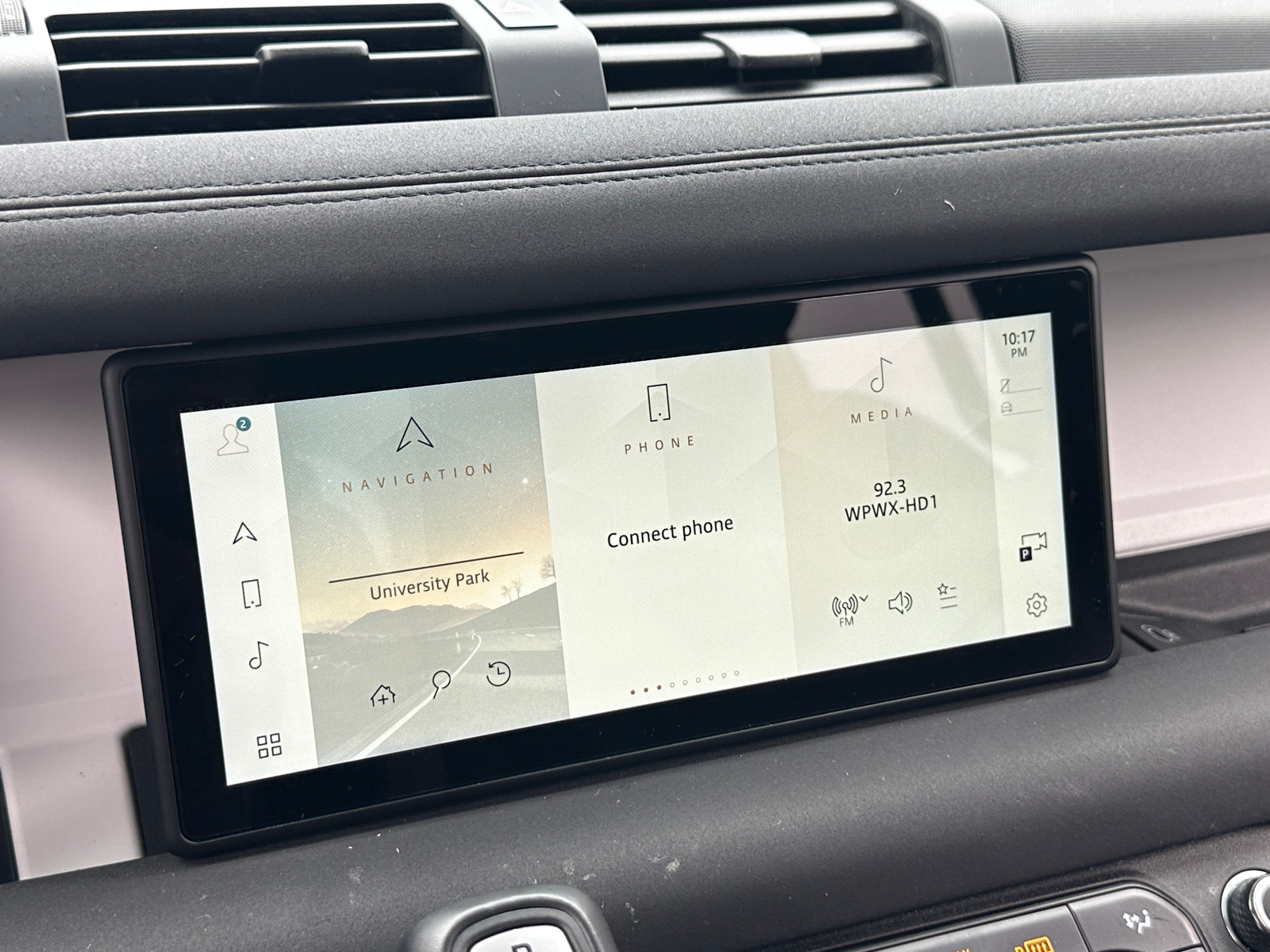 Thumbnail: 2023 Land Rover Defender - 3