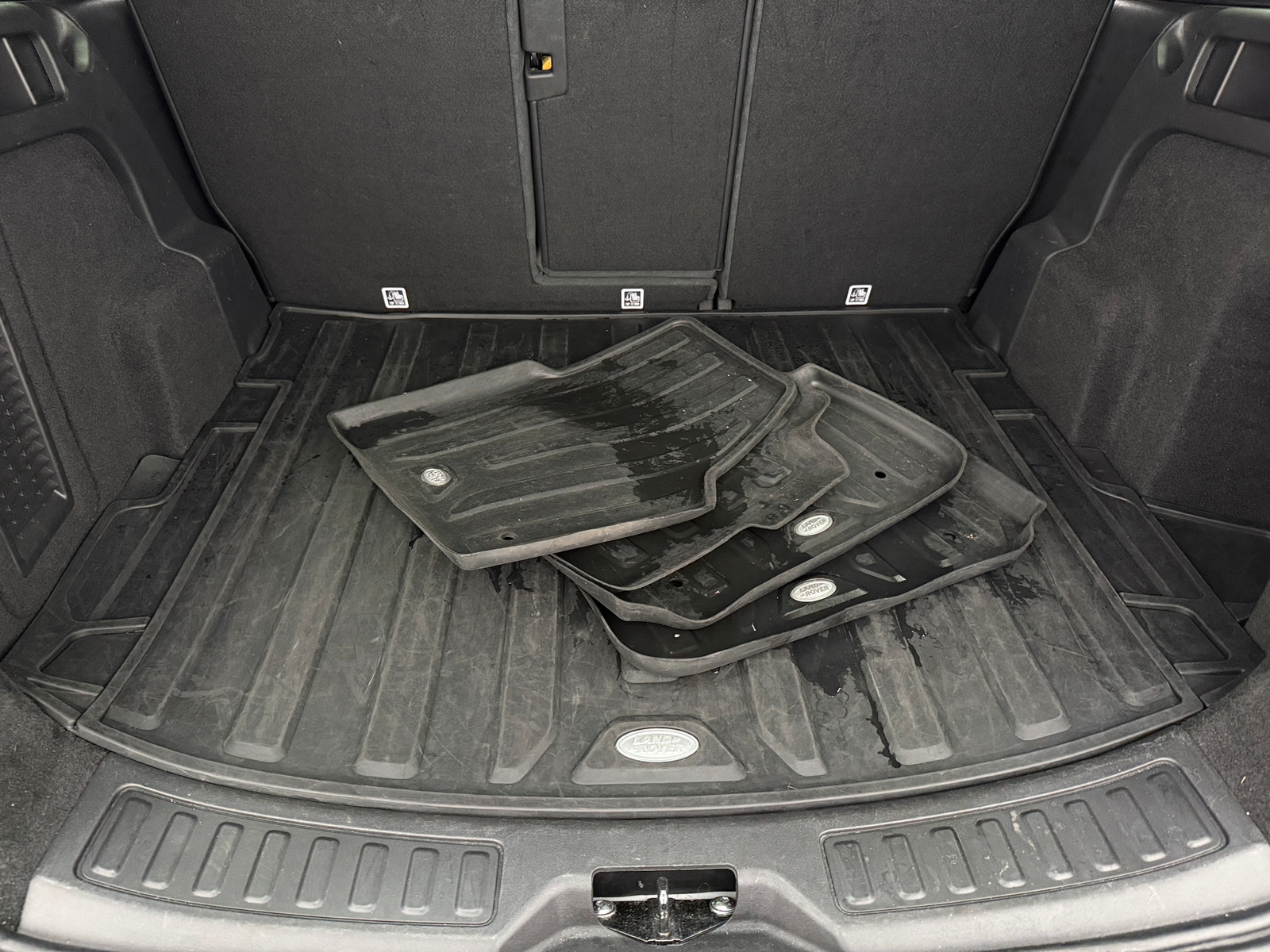 Thumbnail: 2019 Land Rover Discovery Sport - 6