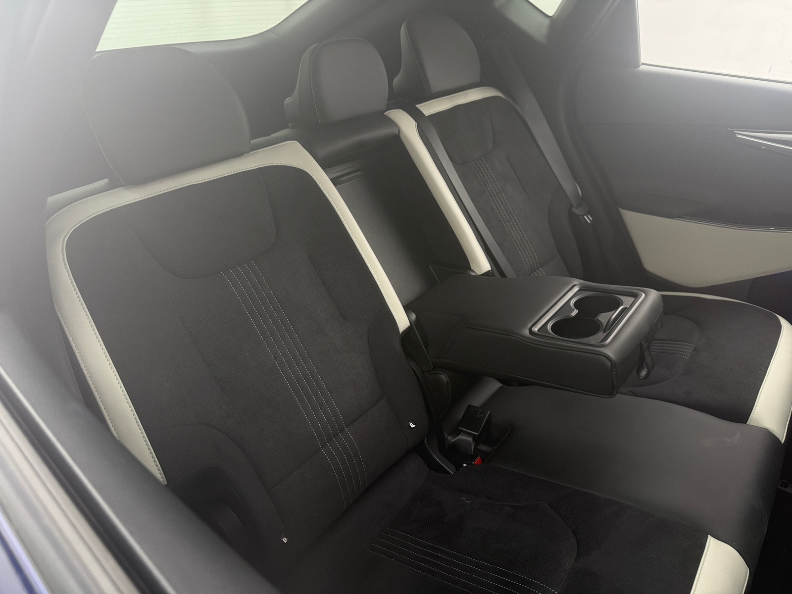 Thumbnail: 2023 Kia EV6 - 6