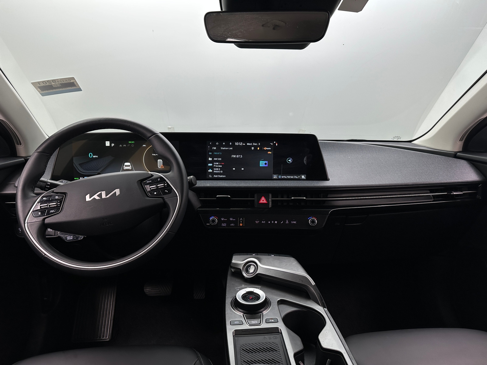 Thumbnail: 2022 Kia EV6 - 3