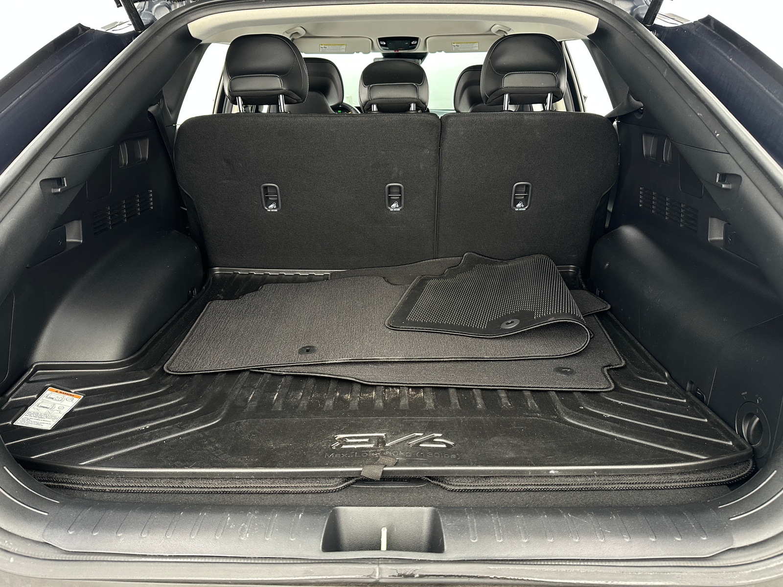 Thumbnail: 2022 Kia EV6 - 7