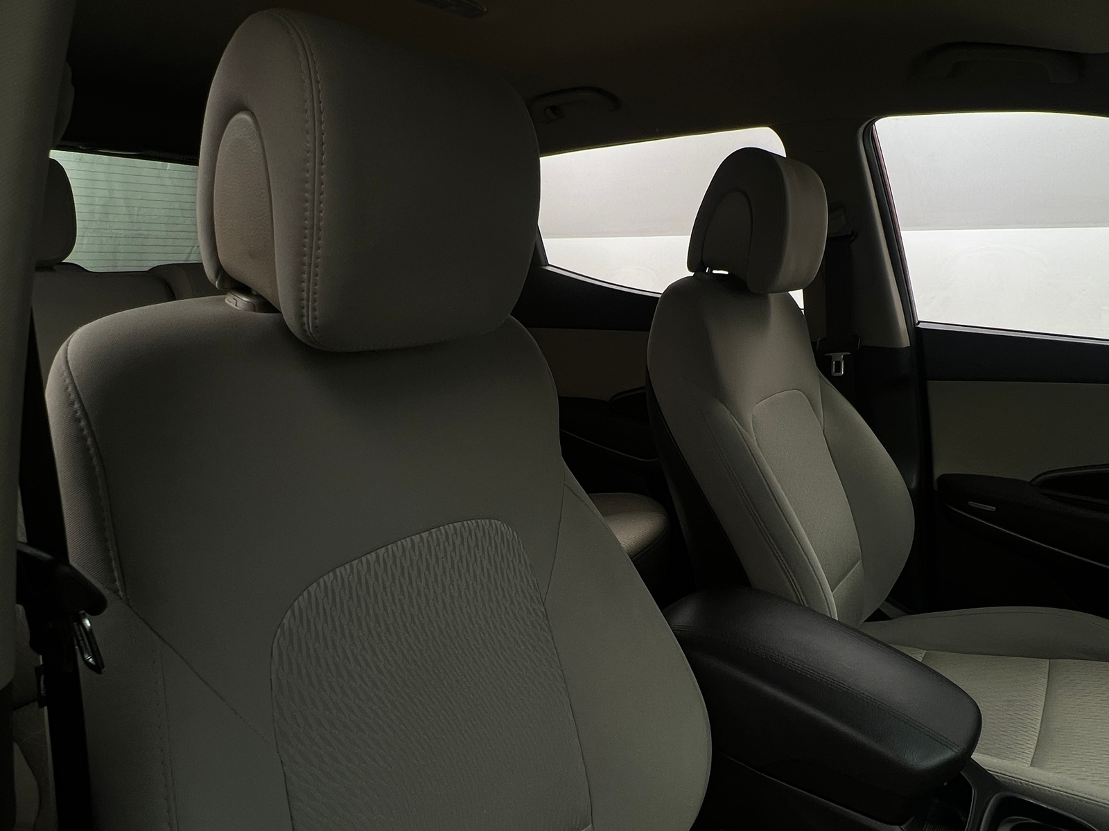 Thumbnail: 2017 Hyundai Santa Fe - 2