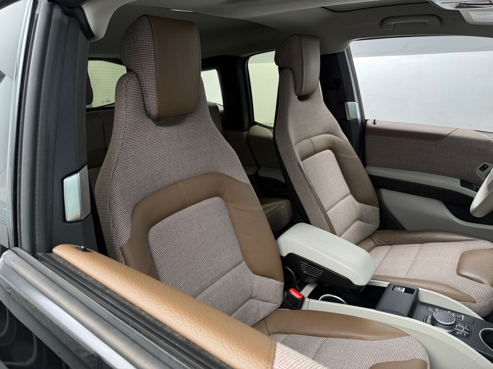 Thumbnail: 2021 BMW i3 - 2