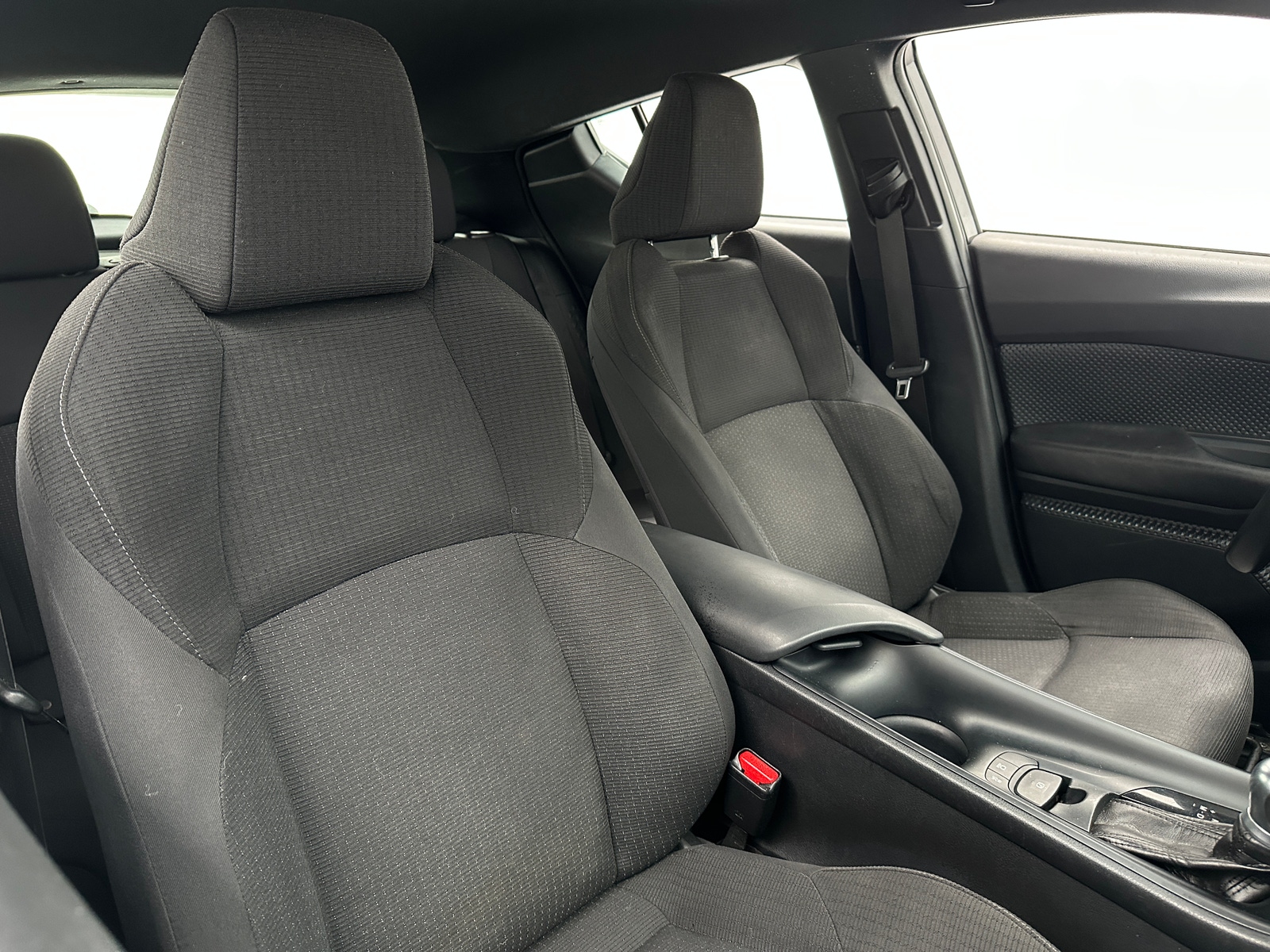 Thumbnail: 2018 Toyota C-HR - 2