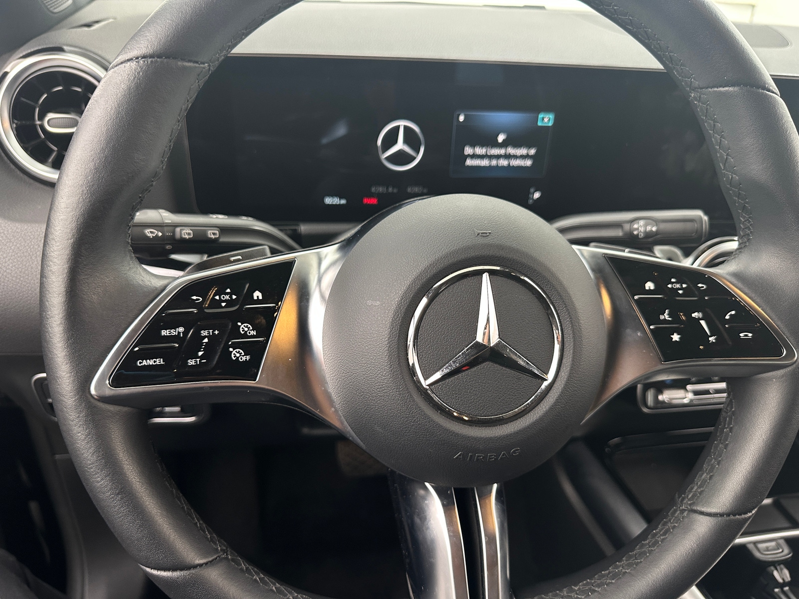 Thumbnail: 2025 Mercedes-Benz GLA - 4