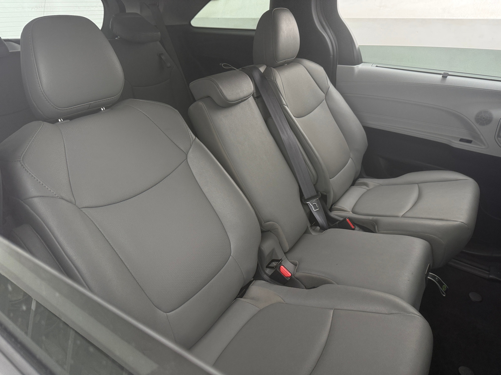 Thumbnail: 2025 Toyota Sienna - 5