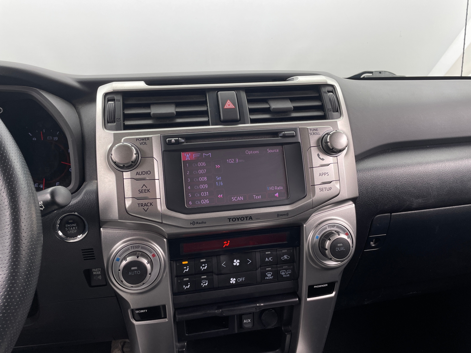 Thumbnail: 2012 Toyota 4Runner - 4