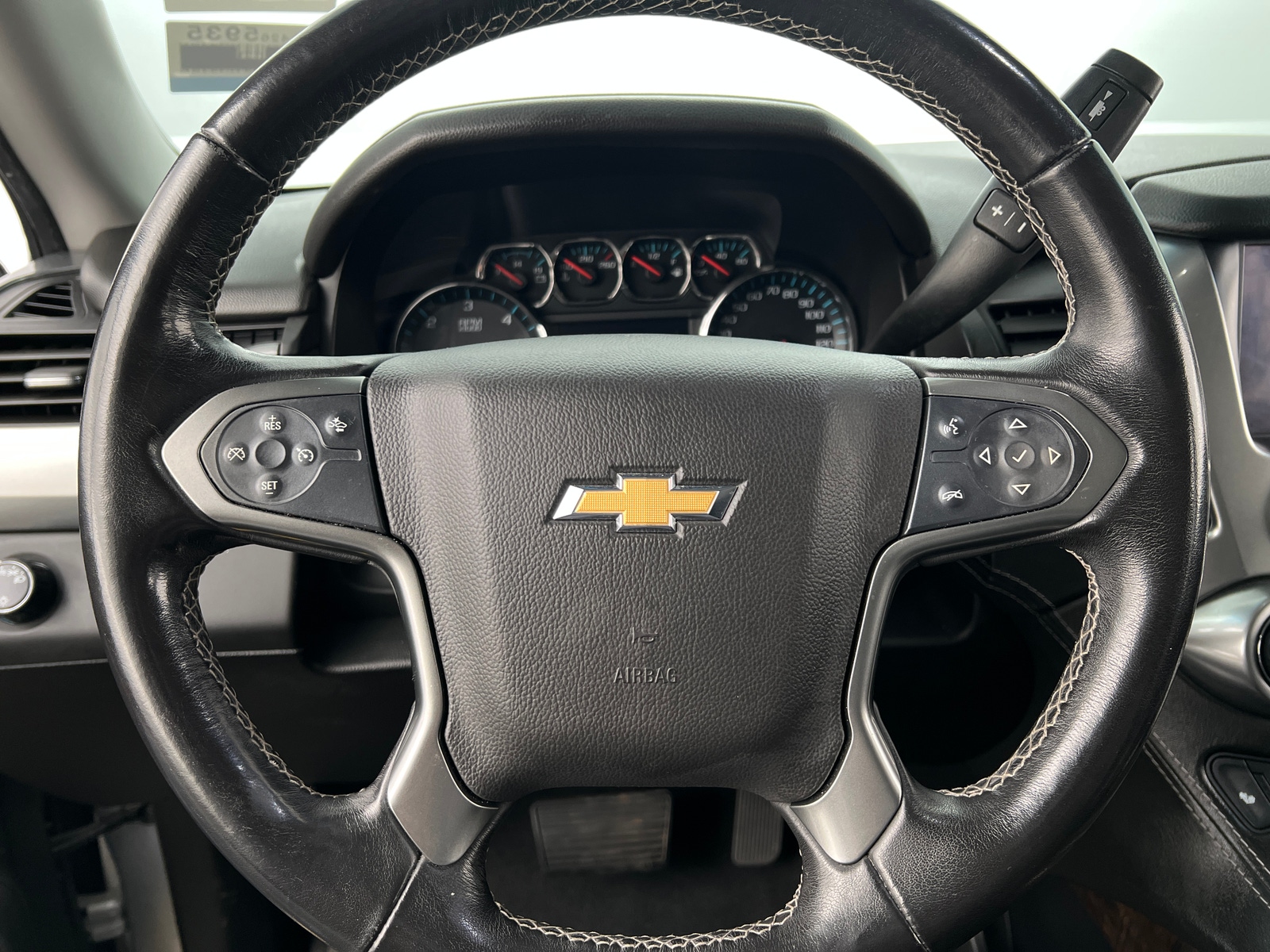 Thumbnail: 2019 Chevrolet Suburban - 4