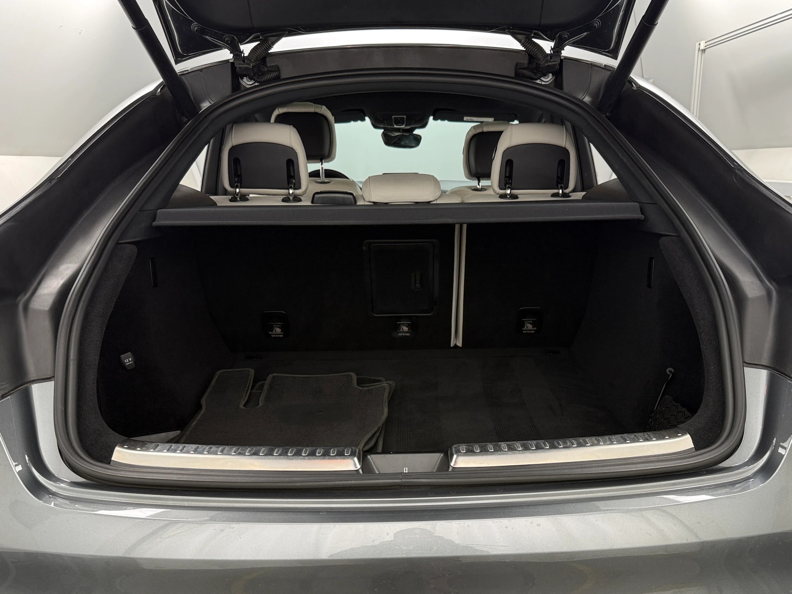 Thumbnail: 2017 Mercedes-Benz GLE - 6