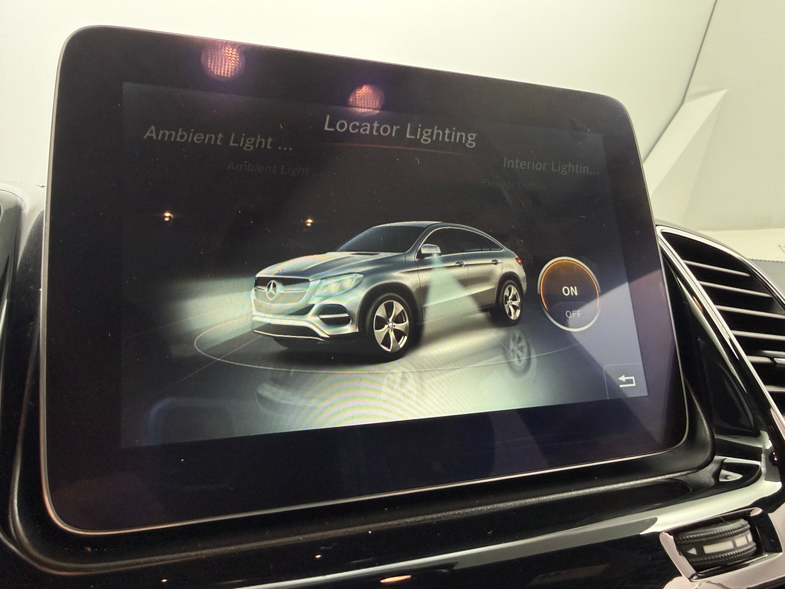 Thumbnail: 2017 Mercedes-Benz GLE - 3