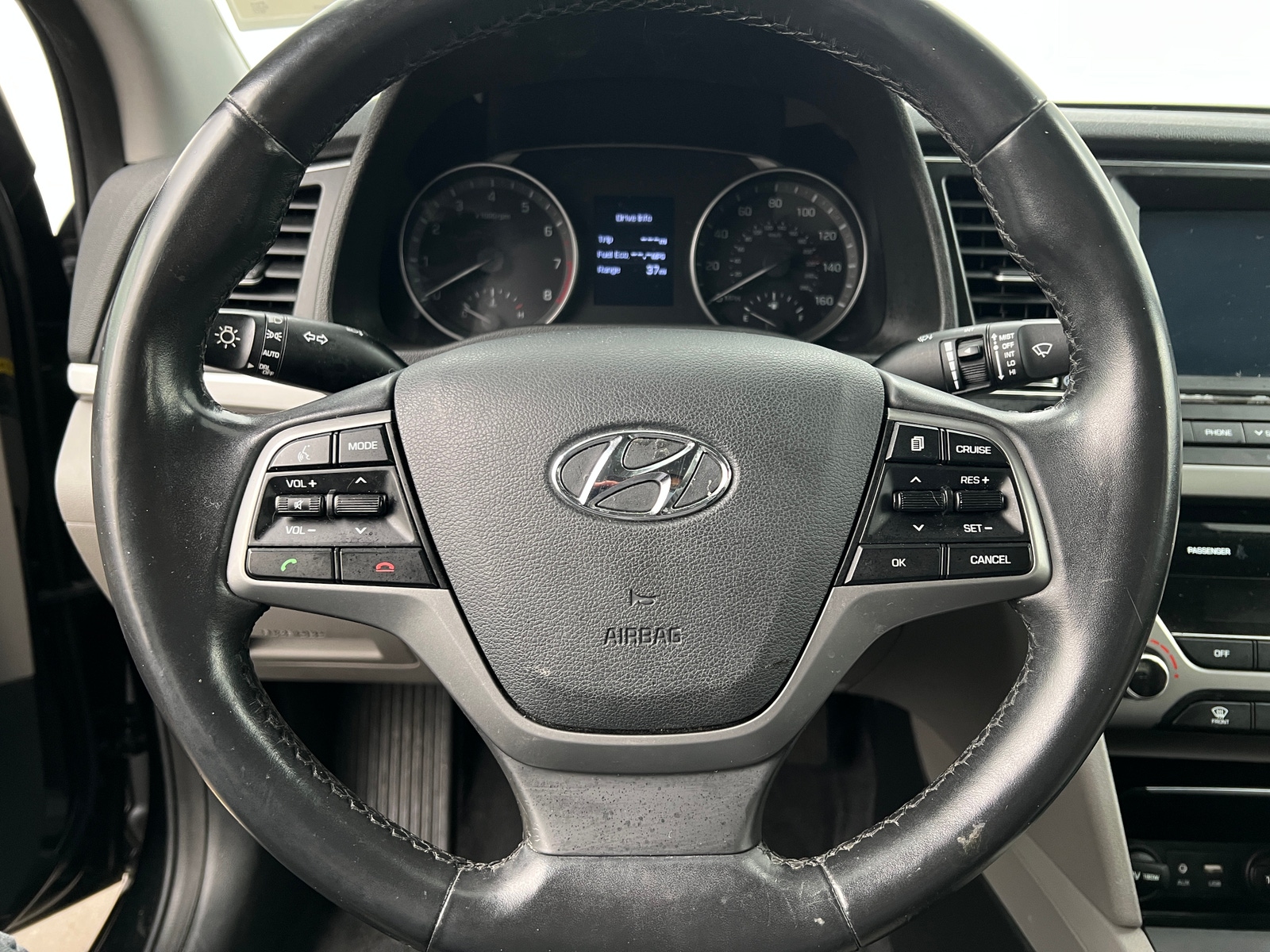 Thumbnail: 2017 Hyundai Elantra - 4