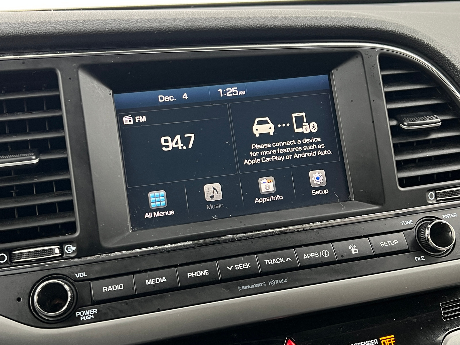 Thumbnail: 2017 Hyundai Elantra - 3