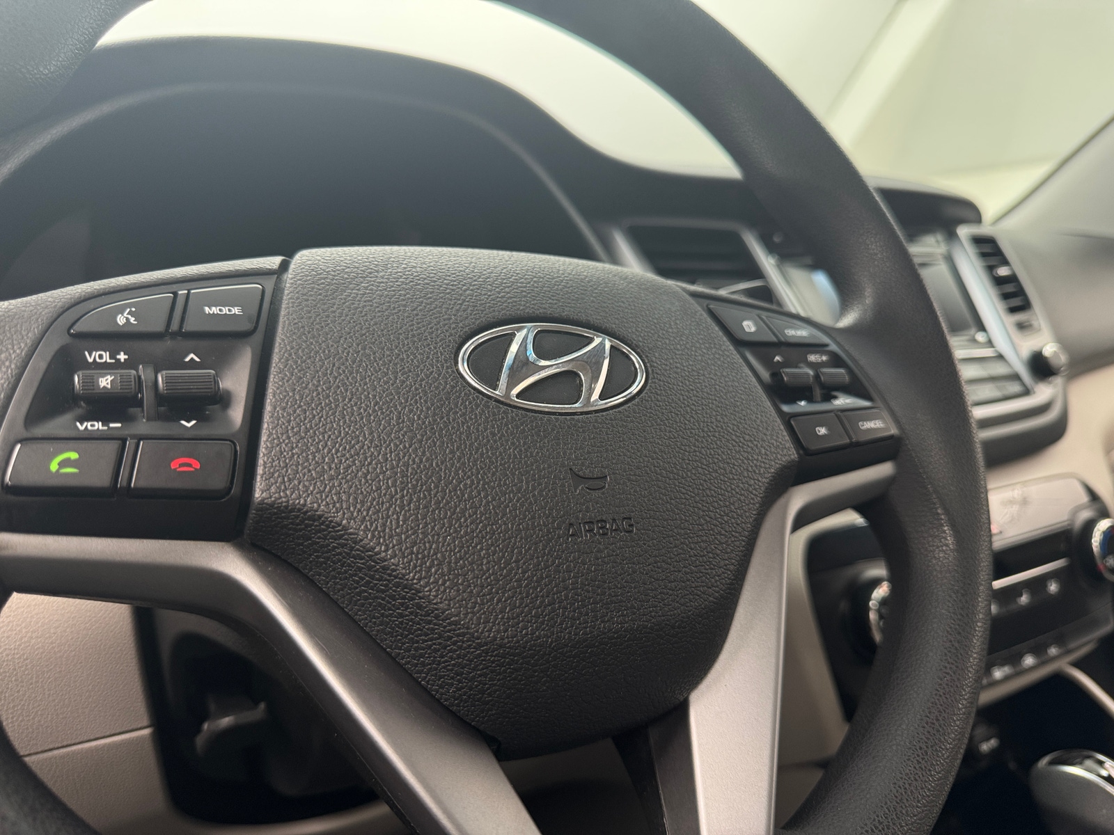 Thumbnail: 2017 Hyundai Tucson - 5