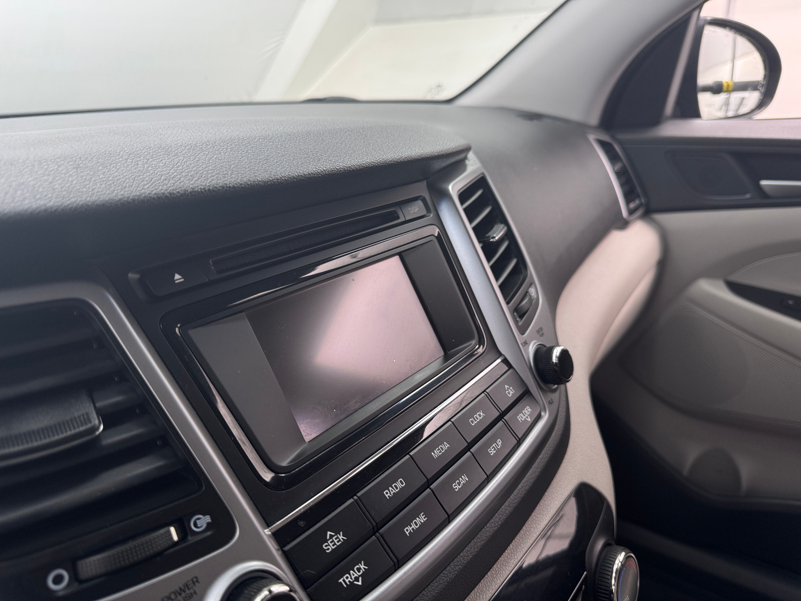 Thumbnail: 2017 Hyundai Tucson - 4