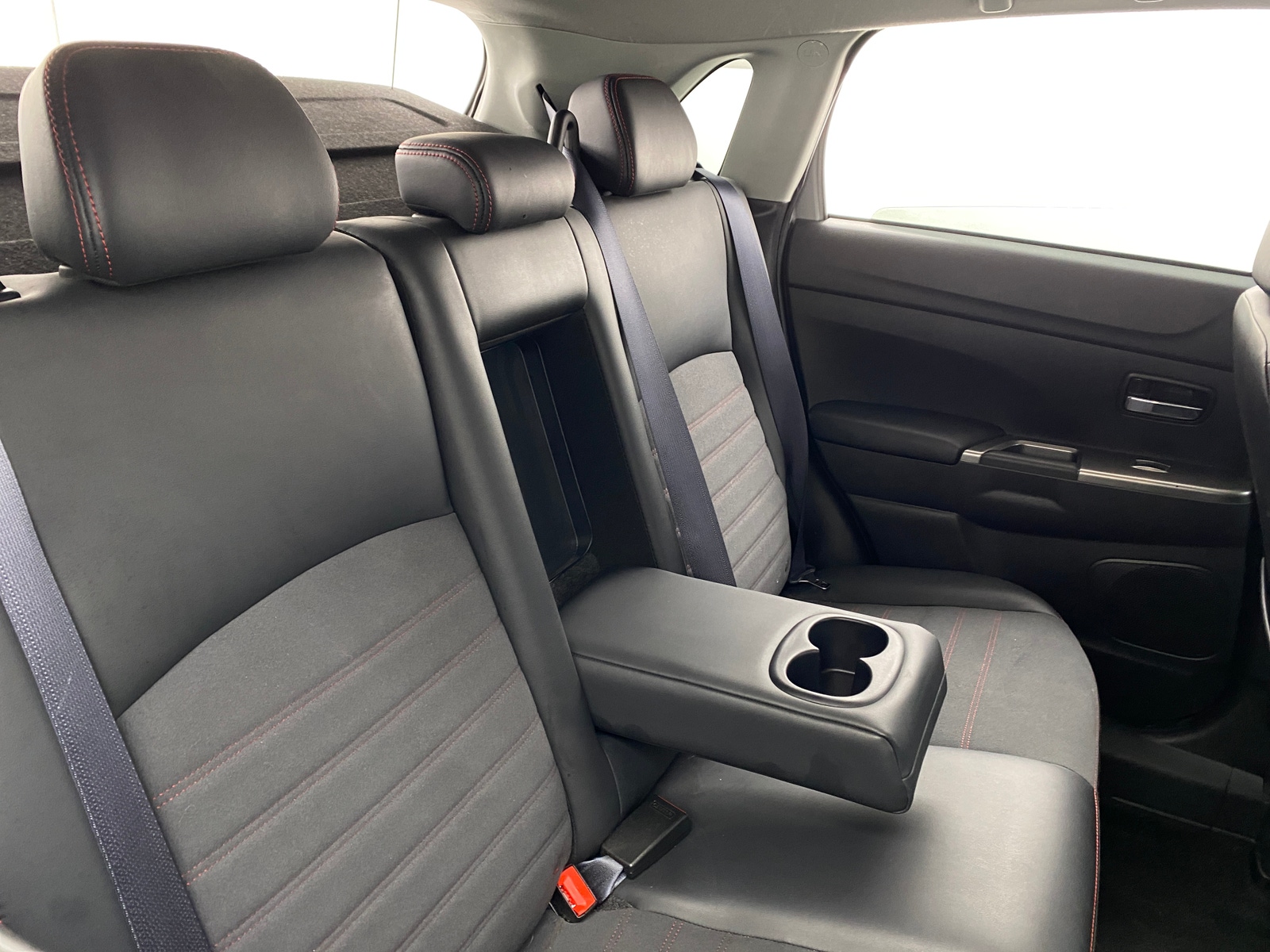 Thumbnail: 2023 Mitsubishi Outlander Sport - 5