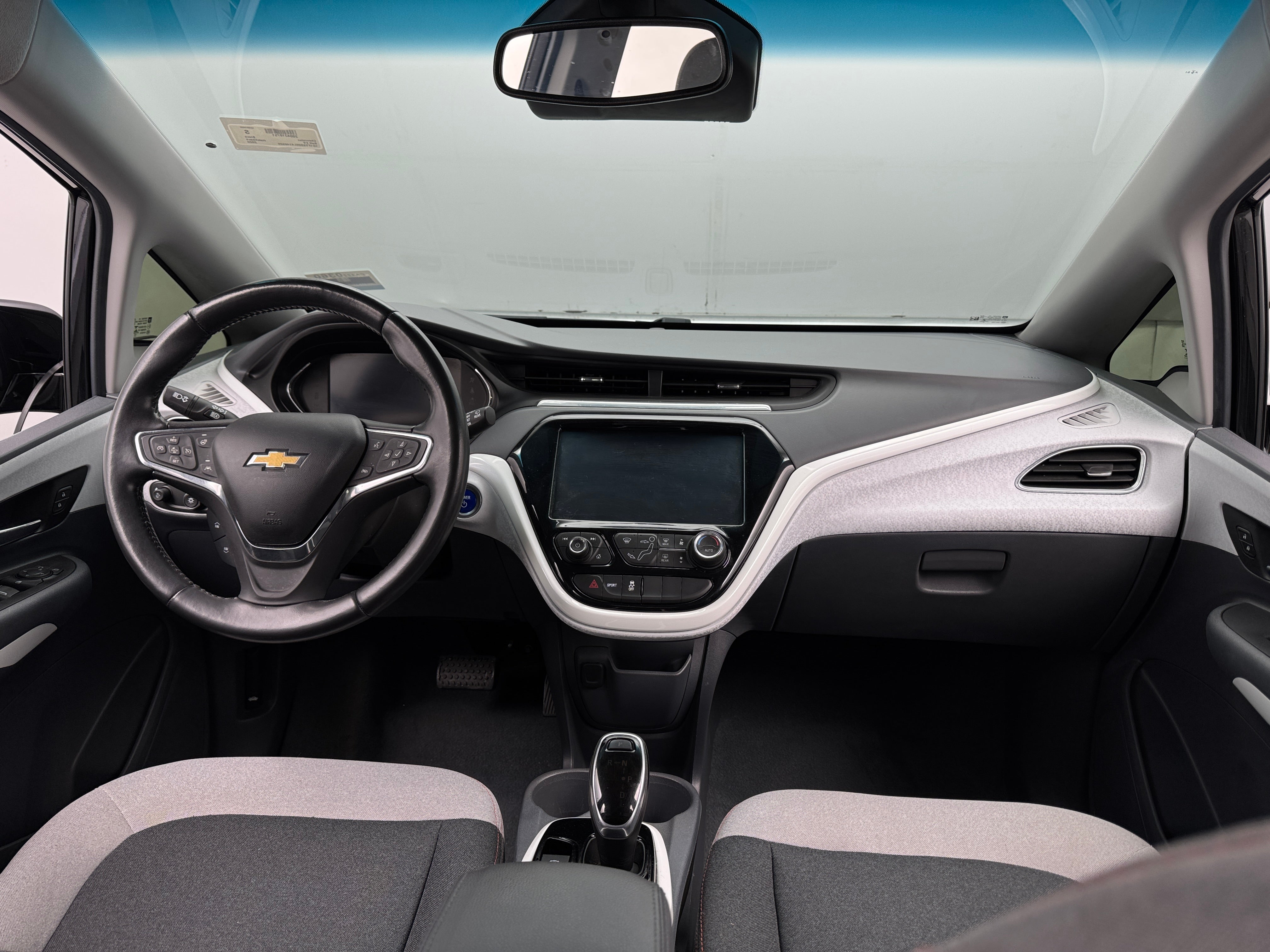 Used 2020 Chevrolet Bolt EV LT with VIN 1G1FY6S05L4148525 for sale in Oak Creek, WI