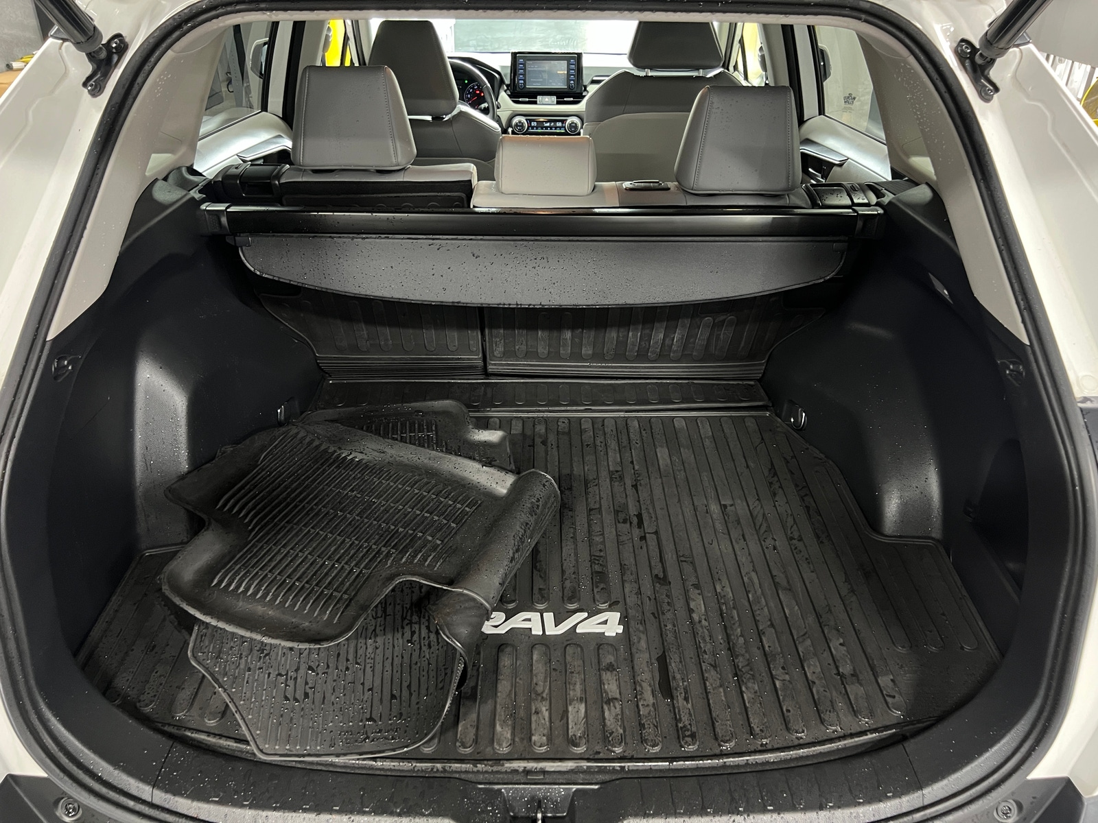 Thumbnail: 2019 Toyota RAV4 - 6