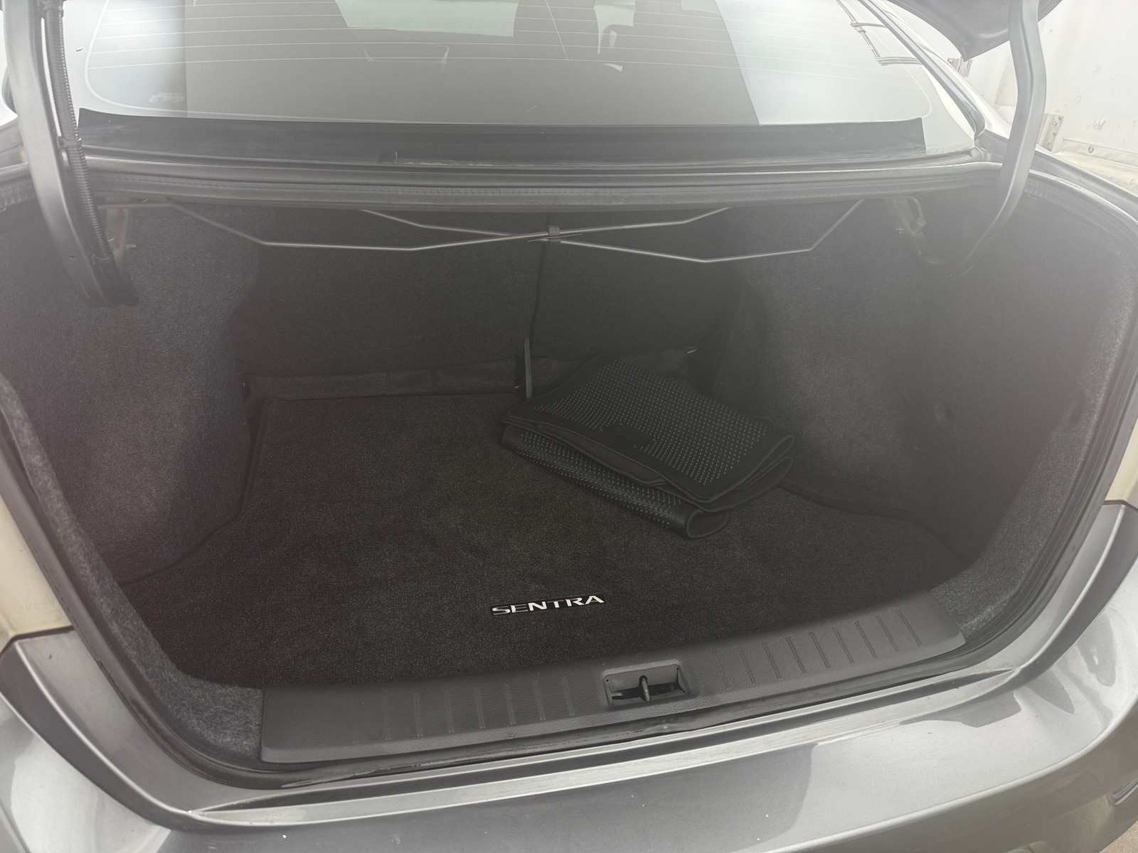 Thumbnail: 2019 Nissan Sentra - 7